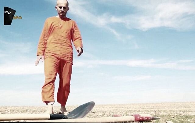ISIS hace que este hombre cave su tumba para matarlo