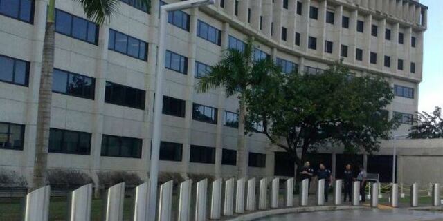 Federales acusan a un hombre y una mujer por fraude matrimonial