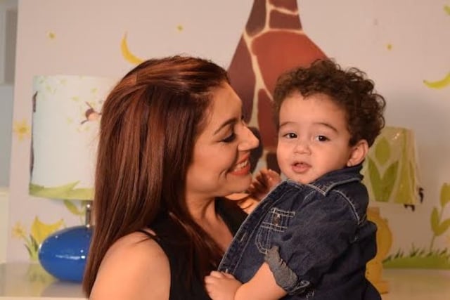 Daniela Droz protagoniza campaña con su hijo Kenny Efraín