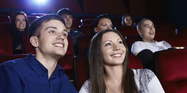 Ofrecen sala de cine para personas con necesidades especiales
