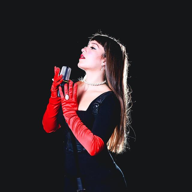Kristal Fonrodona rinde tribute a mujeres en el jazz