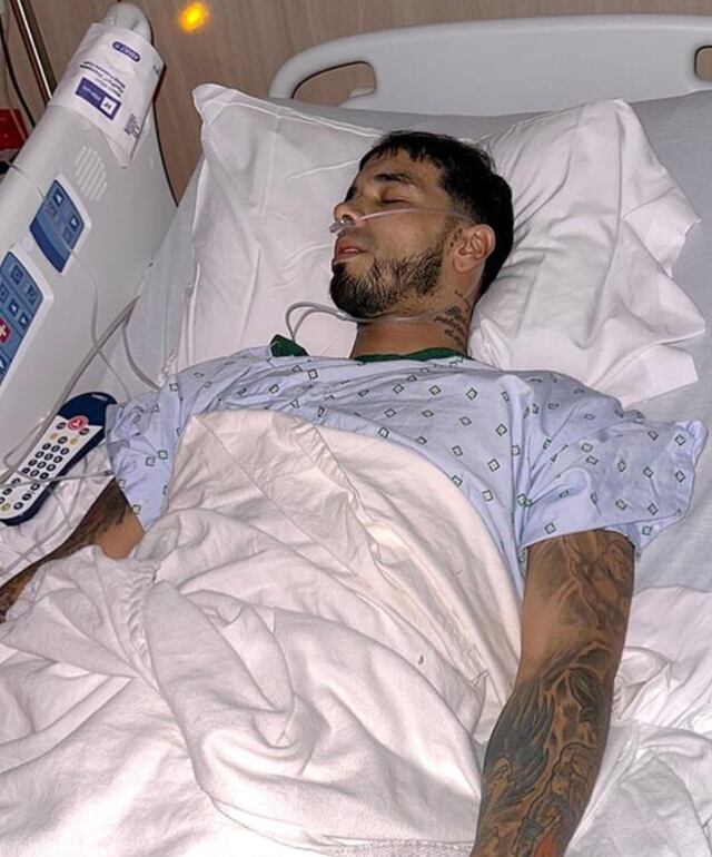 Anuel AA es hospitalizado de emergencia