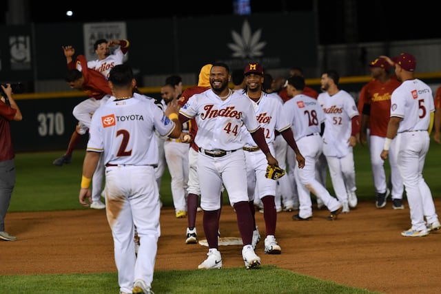 Mayagüez deja en el terreno a los Senadores y toman ventaja en la serie final