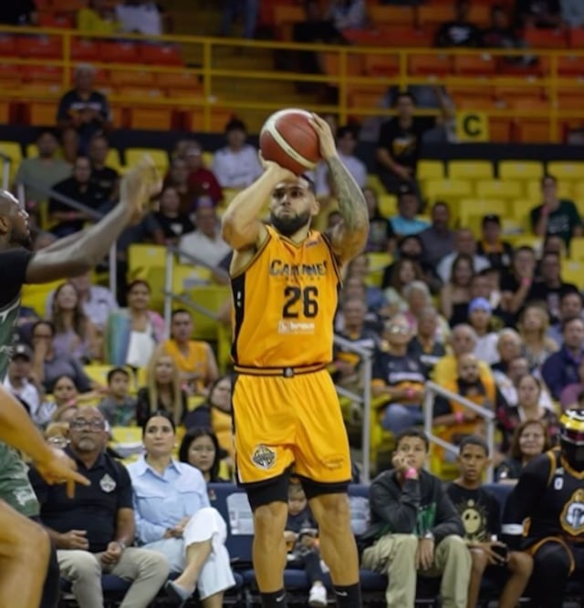 Capitanes derrotan a los Criollos en su casa y toman el liderato del BSN