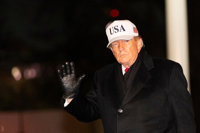 Trump asegura que documentos sobre Epstein lo “absuelven” de cualquier vínculo