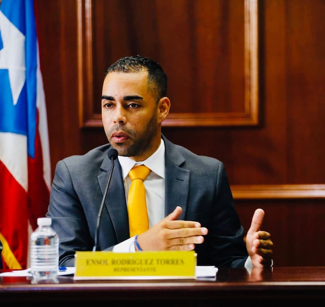 Legislador critica postura de ASUME y dice que penaliza a padres que cumplen