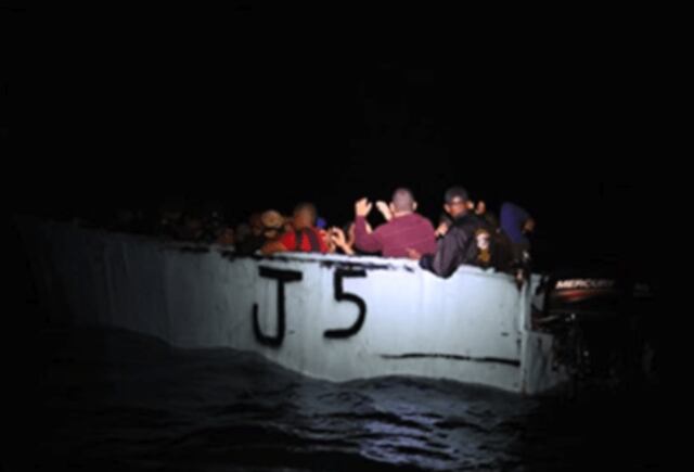 Guardia Costera repatria 51 migrantes a República Dominicana