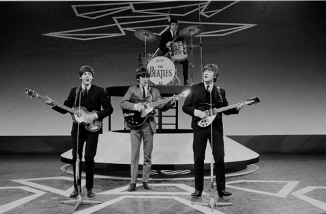 Comienzan búsqueda mundial del primer bajo de Paul McCartney