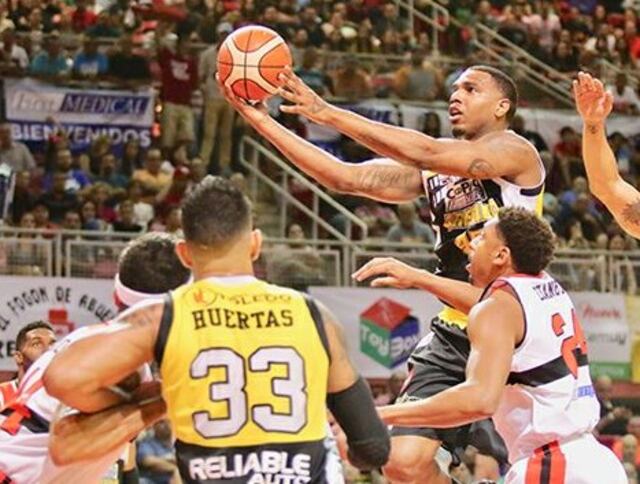 Capitanes controlan el empuje de los Piratas