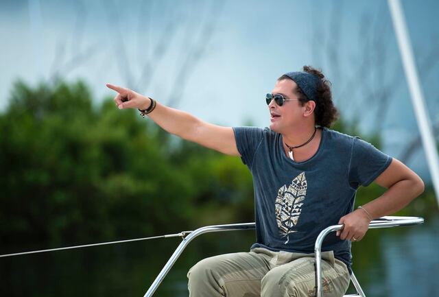 Carlos Vives, criticado "por dejar a su mamá en la calle"
