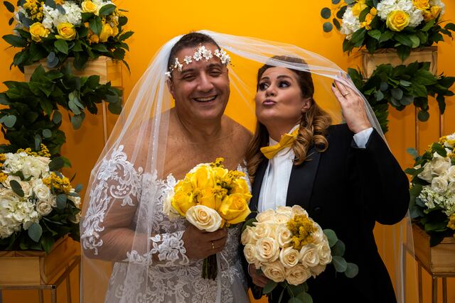 Deddie Romero y Red Shadow renuevan los votos de su matrimonio radial