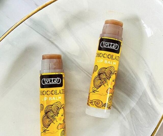 Labial de chocolate Cortés