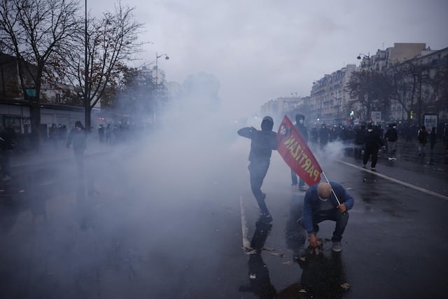 Disturbios en varias ciudades francesas al término de las manifestaciones