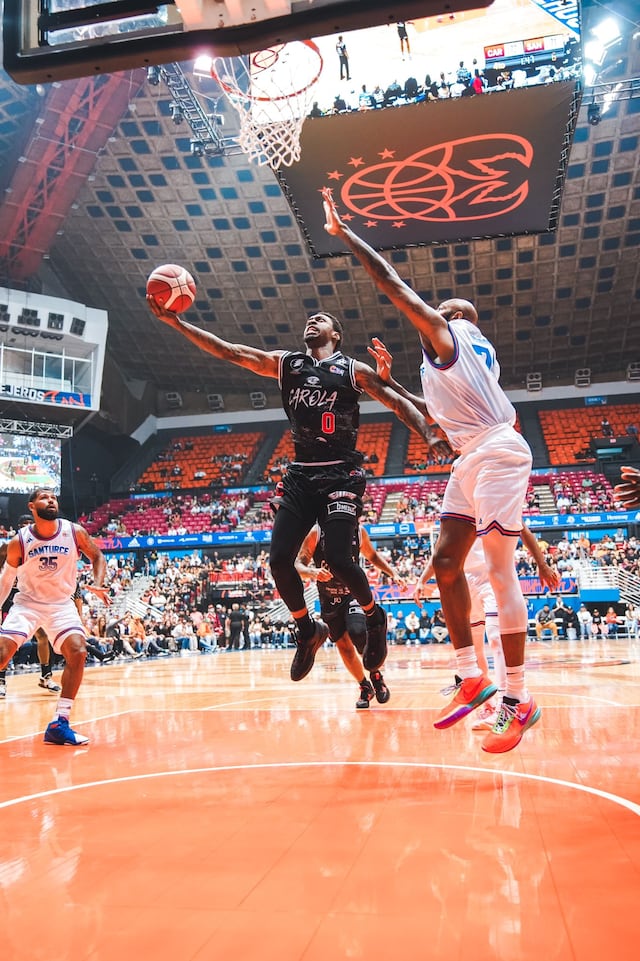 Bombazo de Sheldon Mac deja pegados a los Cangrejeros