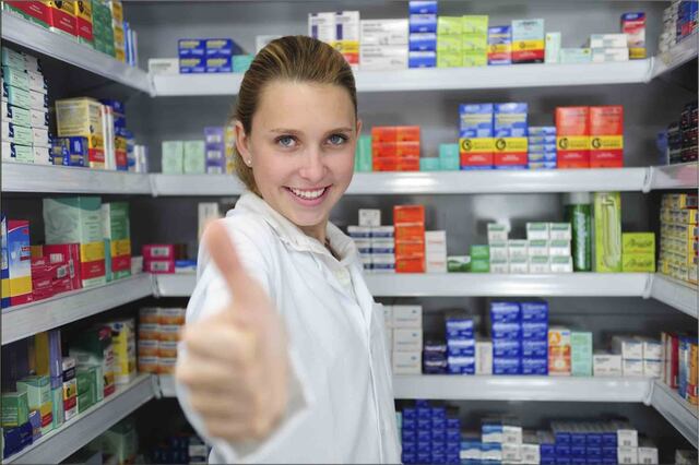 Egresada de Columbia Central University es la nota más alta de la reválida de Técnico de Farmacia