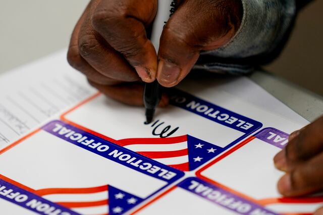 Inteligencia Artificial aumentará la desinformación electoral en 2024, según encuesta