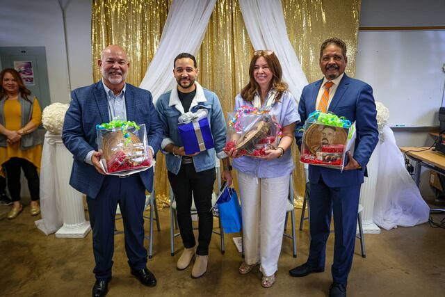 Rinden homenaje al periodista Pedro Rosa Nales en escuela de Fajardo