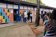Cierran los colegios electorales en Brasil y empieza el recuento de votos