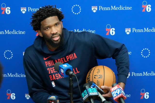 Enfocado Embiid en regresar este año con los 76ers