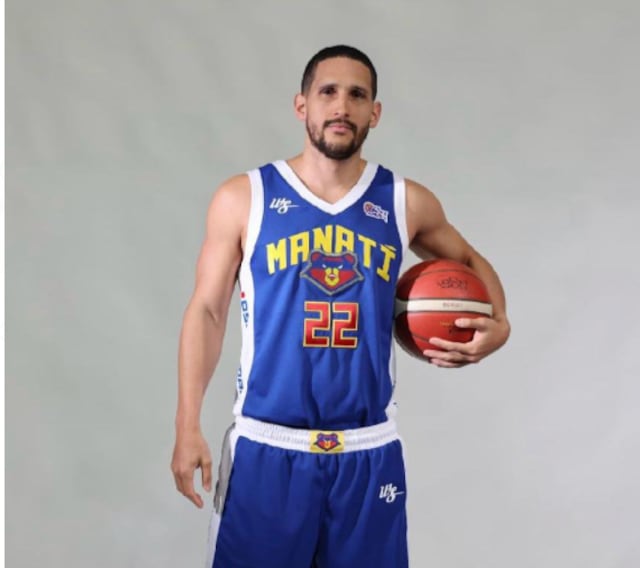 Con nuevos uniformes los Osos de Manatí para la temporada 2024 del BSN