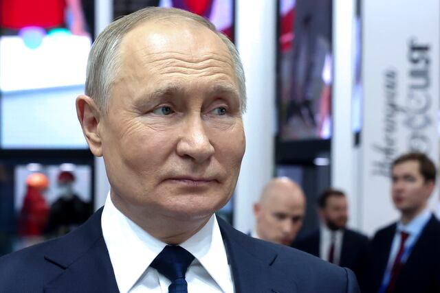 Partido gobernante en Rusia apoya por unanimidad la candidatura independiente de Putin en 2024