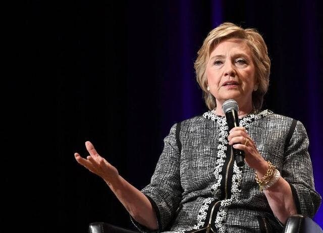 Hillary Clinton se pronuncia tras envío de “dispositivo explosivo” a su casa