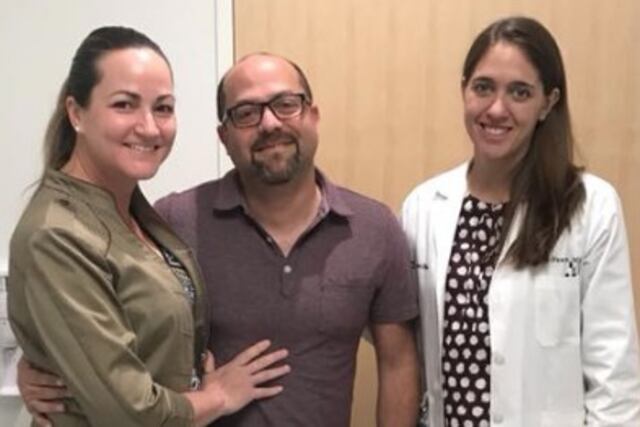 Esposo de Deborah Martorell termina tratamientos contra el cáncer