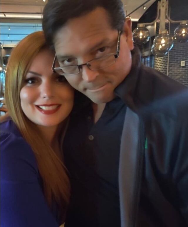 Rubén Sánchez le propone matrimonio al aire a Veronique Abreu Tañón
