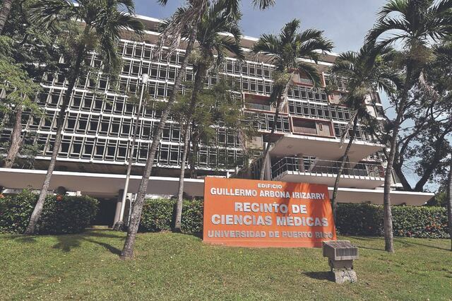 Rectora de Ciencias Médicas confirma que reacreditación de residencia en Neurocirugía demorará hasta el 2025