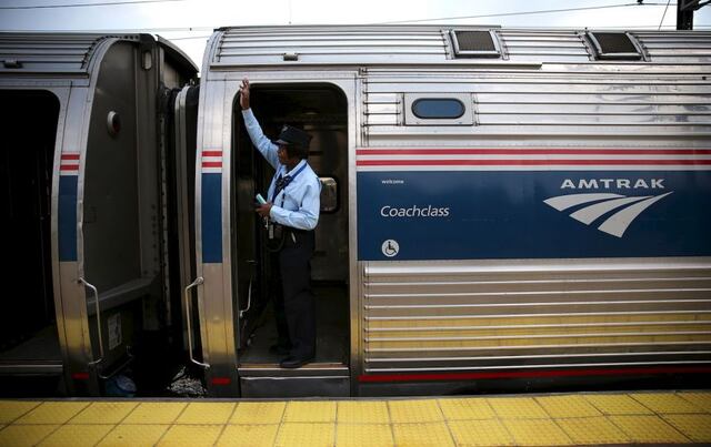 Se descarrila tren y derrama sustancia química en Kentucky