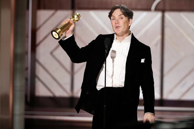 “Oppenheimer” domina los Globos de Oro, “Poor Things” derrota a “Barbie” en comedia