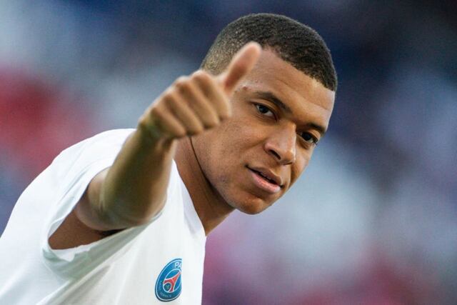 FC Barcelona entra en negociaciones con el futbolista Kylian Mbappé