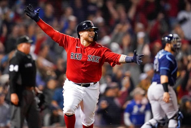 Medias Rojas superan a Rays en 13 entradas y con polémica