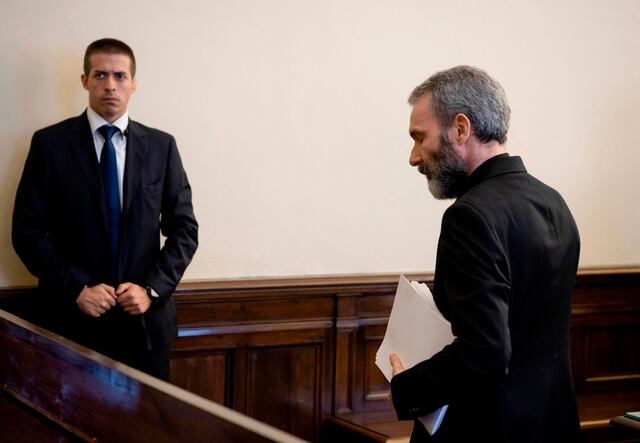 Vaticano condena a cárcel a cura por pornografía infantil