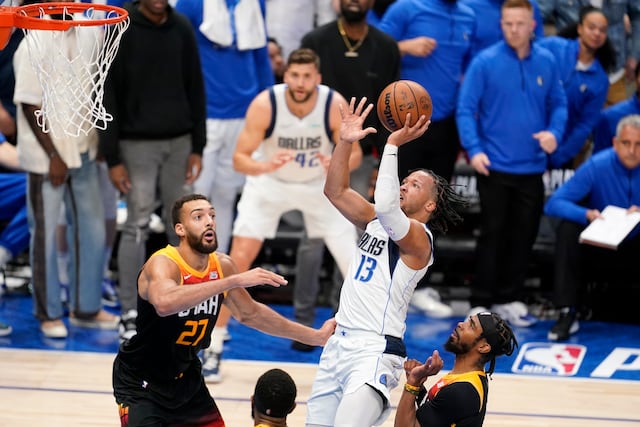 Mavericks toman delantera en serie contra los Jazz