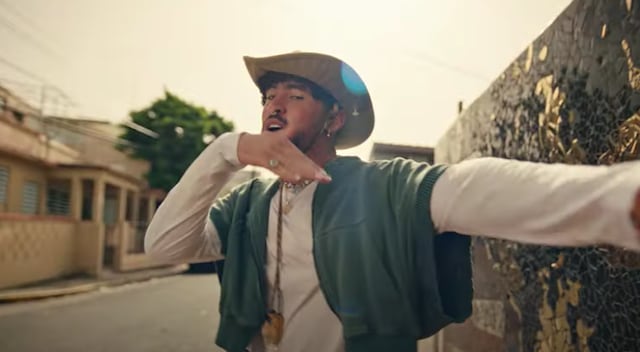Bad Bunny lanza video de “El Apagón” con documental sobre el desplazamiento de los puertorriqueños