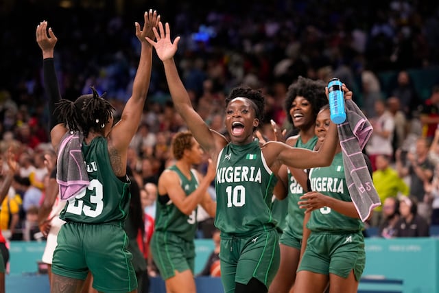 Estados Unidos extiende a 58 su racha de victorias en baloncesto femenino