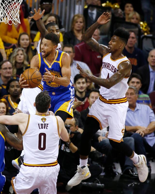 Kevin Durant guía a los Warriors ante Cavs