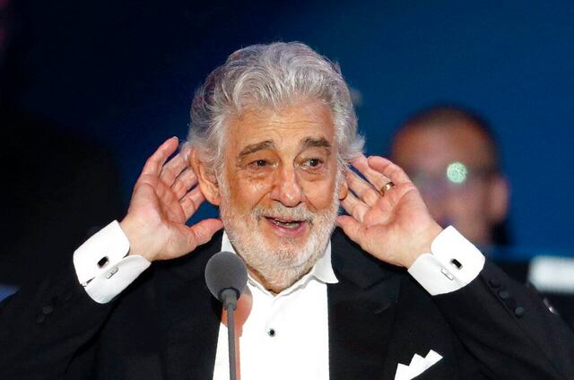 Cantante dice que Plácido Domingo le apretó los senos