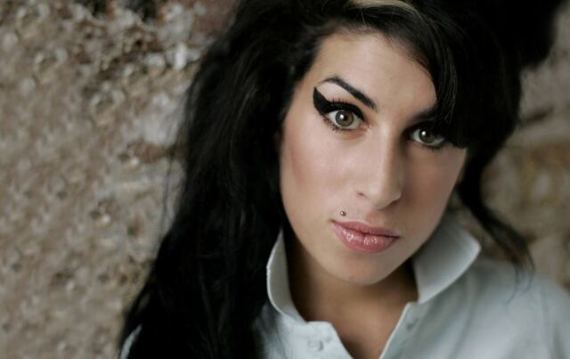 Estrenan tráiler de la película biográfica de Amy Winehouse