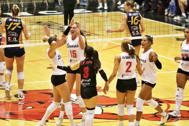 Santurce domina en el Pachín y obliga a las Leonas a responder con urgencia en la final del voleibol femenino