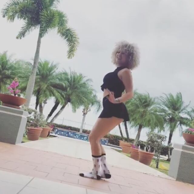 Burbu pone a bailar la pelúa
