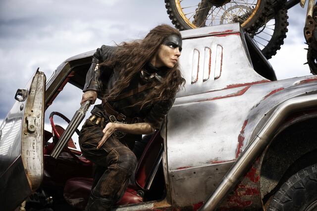 “Furiosa” ocupa el primer lugar en cines el fin de semana largo en Estados Unidos