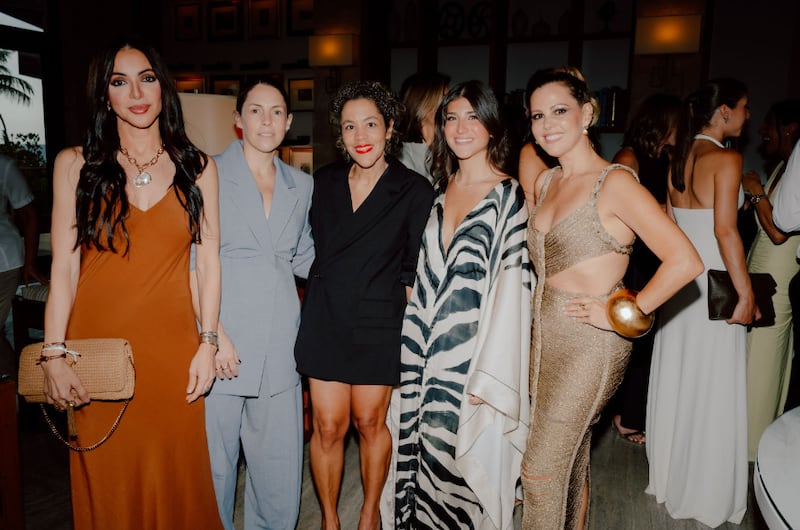 La empresaria celebró el primer aniversario de la marca en Dorado Beach, a Ritz-Carlton Reserve, acompañada por clientes e invitados especiales.