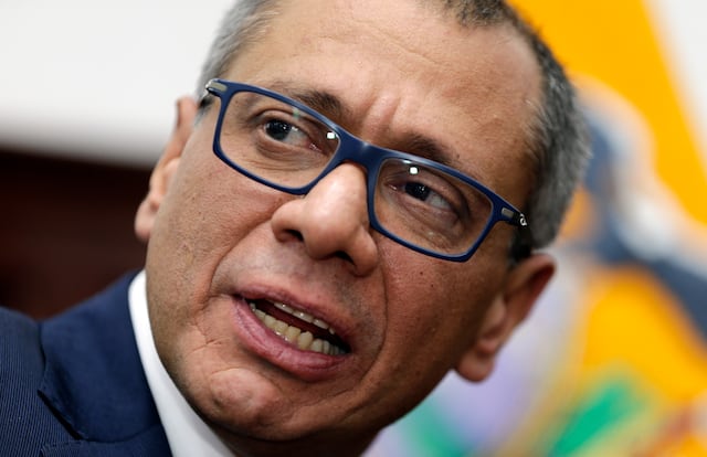 Ecuador pide a México que invite a salir al exvicepresidente Jorge Glas de su embajada en Quito