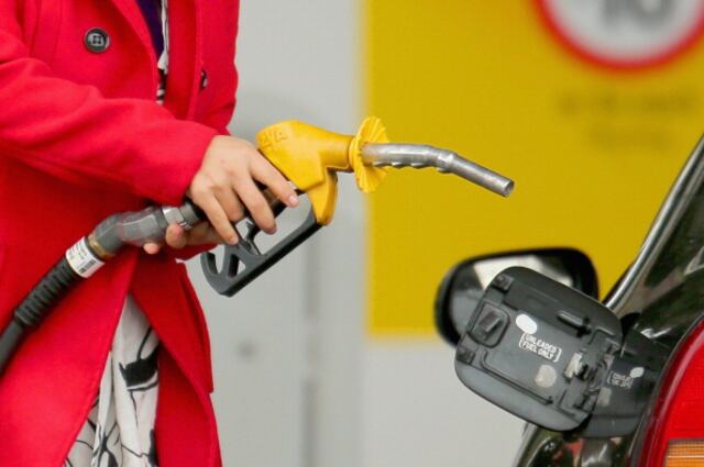 Baja hasta 88 centavos la gasolina regular para este jueves
