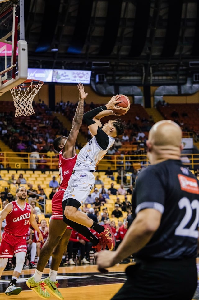 Capitanes y Mets logran victorias el lunes en el BSN