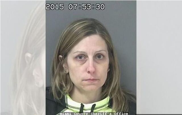 Acusan maestra de tener sexo con alumnos
