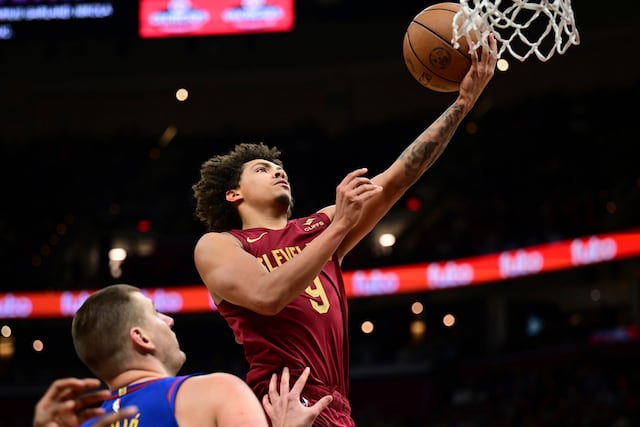 Darius Garland aporta 26 puntos en la victoria de Cavaliers sobre los campeones Nuggets, 121-109