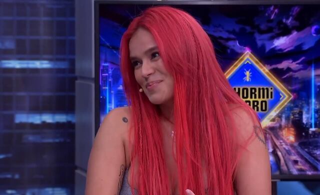 VIDEO: Así reaccionó Karol G tras ser confundida con otra cantante